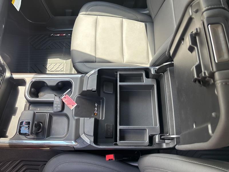 Chevrolet Silverado 1500 LT Crew Cab 4WD 2026