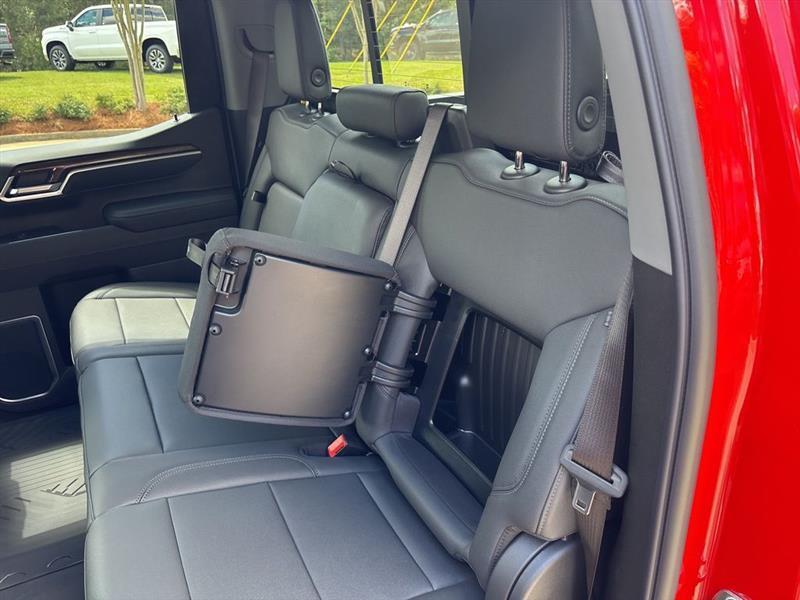 Chevrolet Silverado 1500 LT Crew Cab 4WD 2026