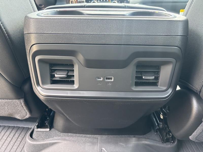 Chevrolet Silverado 1500 LT Crew Cab 4WD 2026