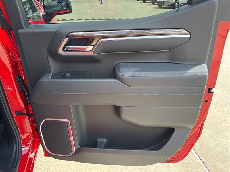 Chevrolet Silverado 1500 LT Crew Cab 4WD 2026