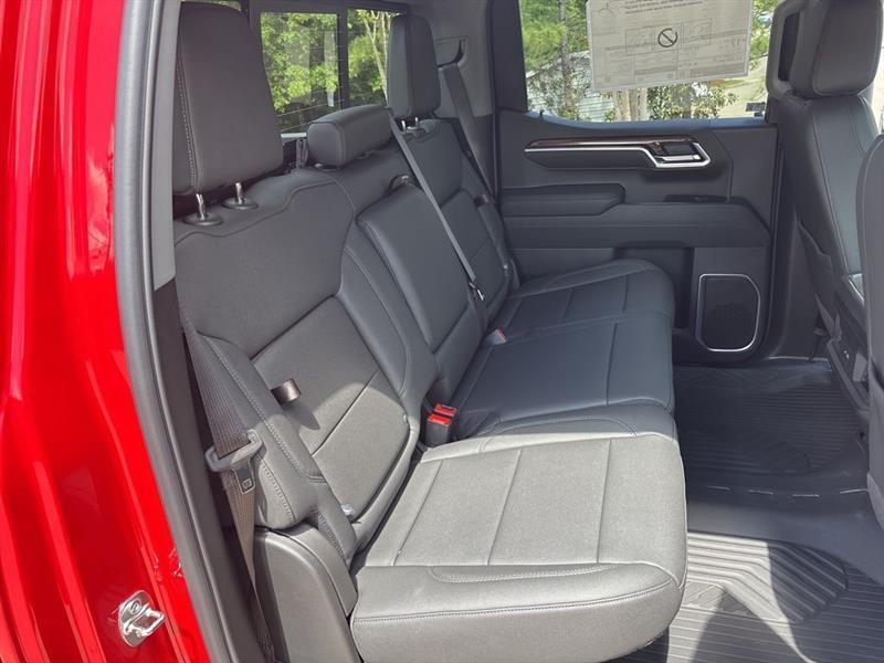 Chevrolet Silverado 1500 LT Crew Cab 4WD 2026