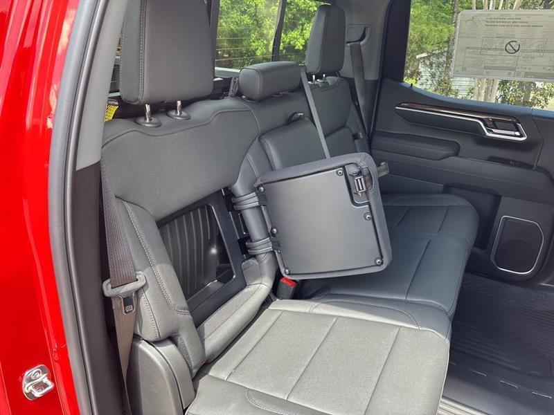 Chevrolet Silverado 1500 LT Crew Cab 4WD 2026