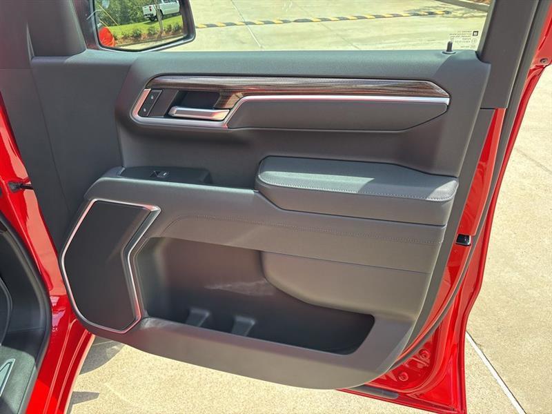 Chevrolet Silverado 1500 LT Crew Cab 4WD 2026