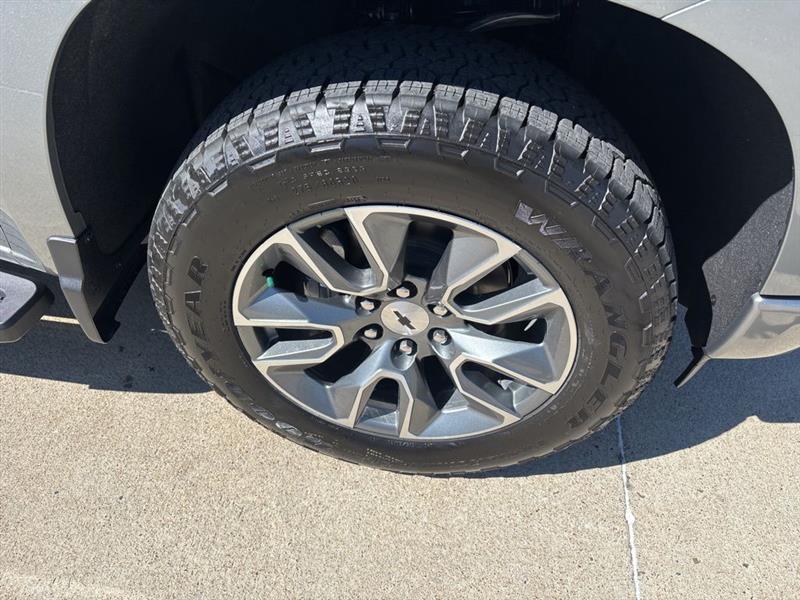 Chevrolet Silverado 1500 RST Crew Cab 4WD 2026