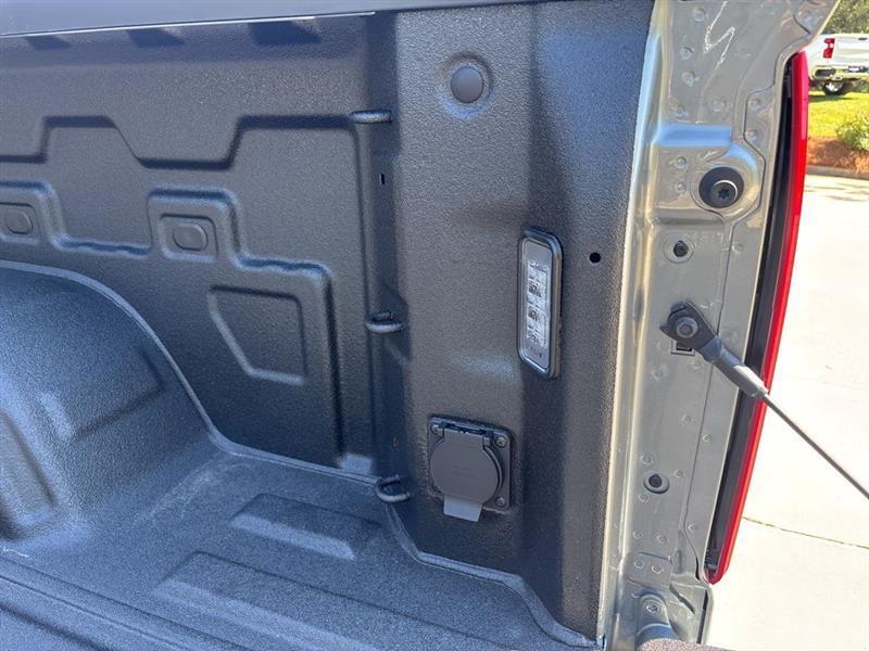 Chevrolet Silverado 1500 RST Crew Cab 4WD 2026