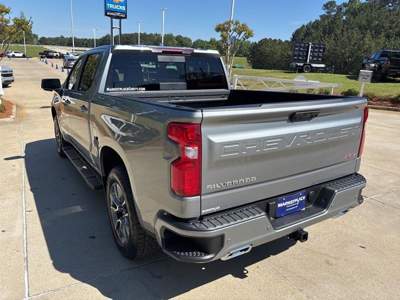 Chevrolet Silverado 1500 RST Crew Cab 4WD 2026