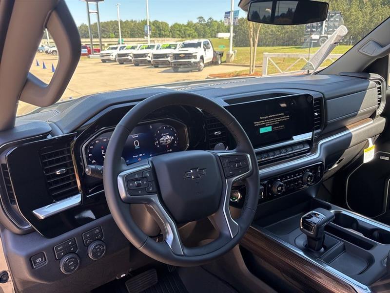 Chevrolet Silverado 1500 RST Crew Cab 4WD 2026