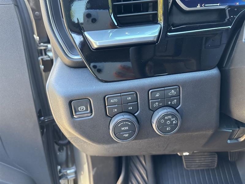 Chevrolet Silverado 1500 RST Crew Cab 4WD 2026