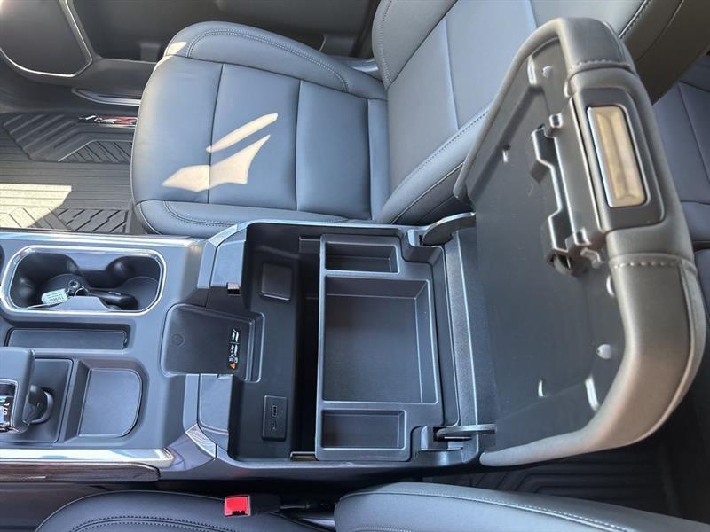 Chevrolet Silverado 1500 RST Crew Cab 4WD 2026