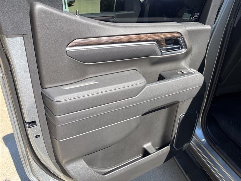 Chevrolet Silverado 1500 RST Crew Cab 4WD 2026