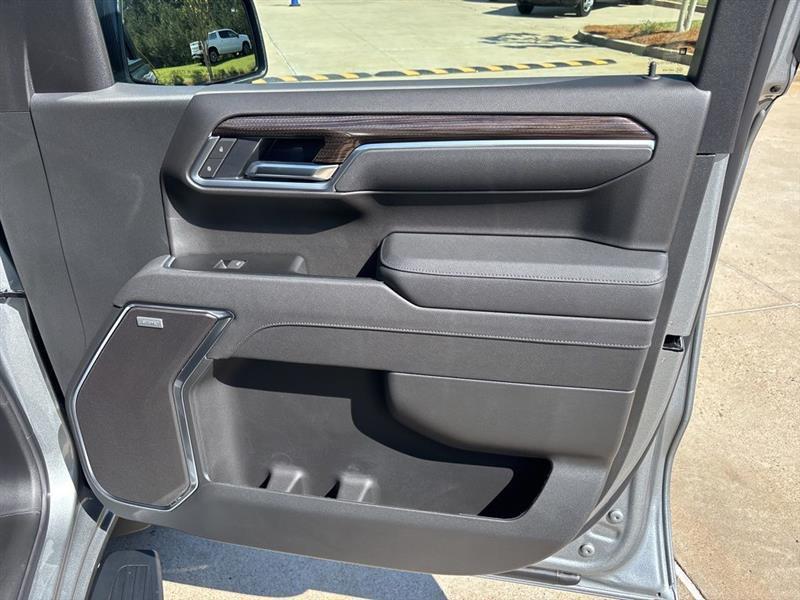 Chevrolet Silverado 1500 RST Crew Cab 4WD 2026