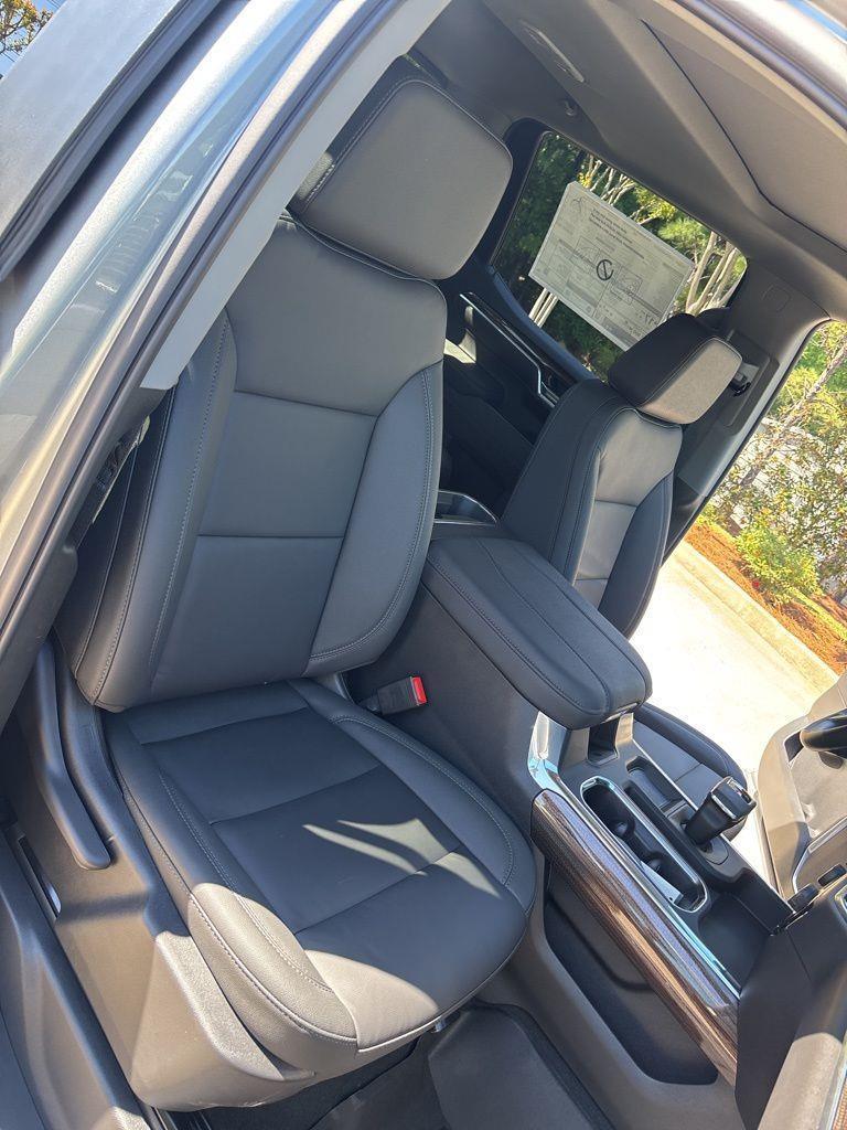 Chevrolet Silverado 1500 RST Crew Cab 4WD 2026