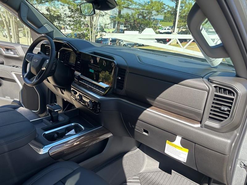 Chevrolet Silverado 1500 RST Crew Cab 4WD 2026