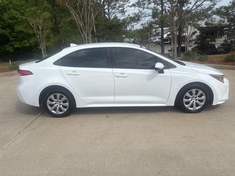 Toyota Corolla LE 2022