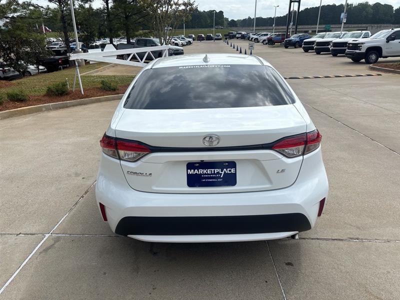 Toyota Corolla LE 2022