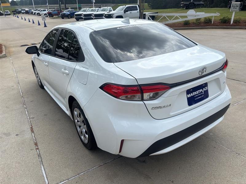 Toyota Corolla LE 2022