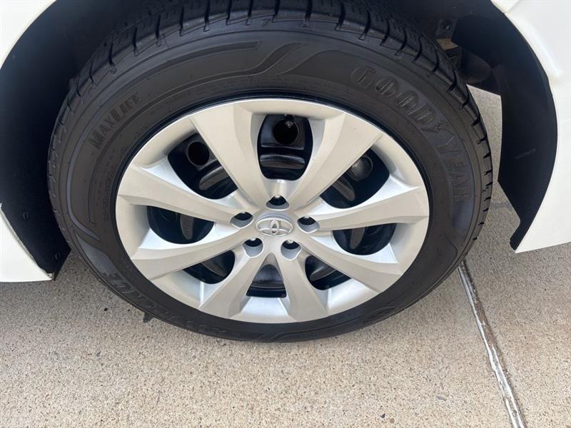 Toyota Corolla LE 2022