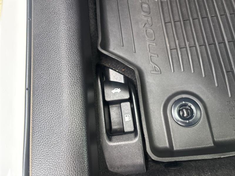 Toyota Corolla LE 2022