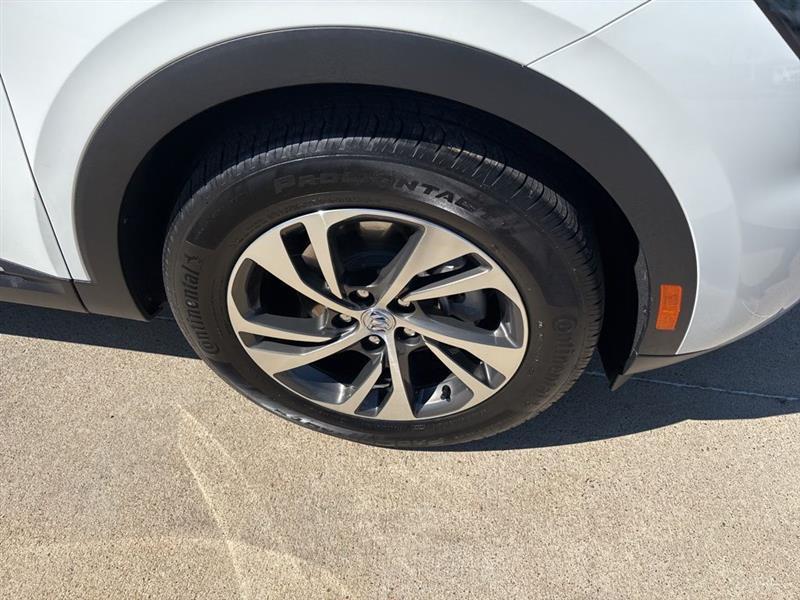 Buick Envision Essense 2022