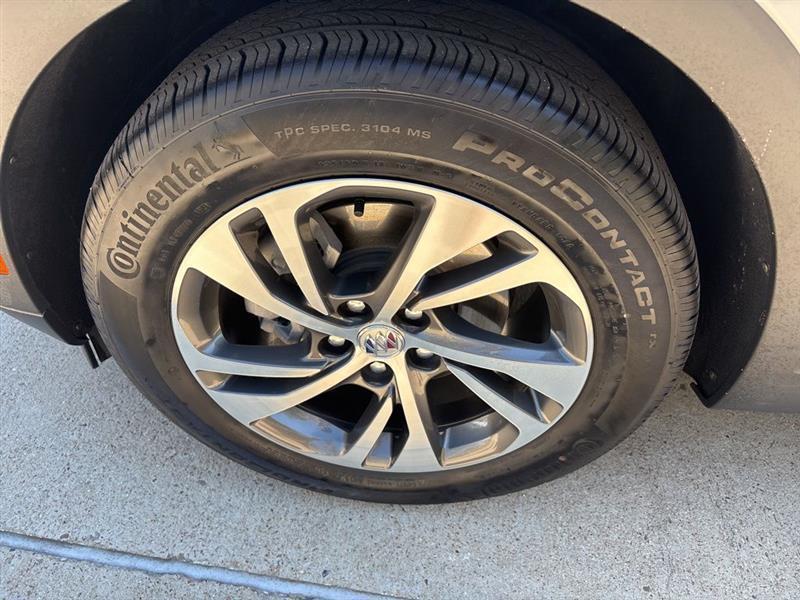 Buick Envision Essense 2022