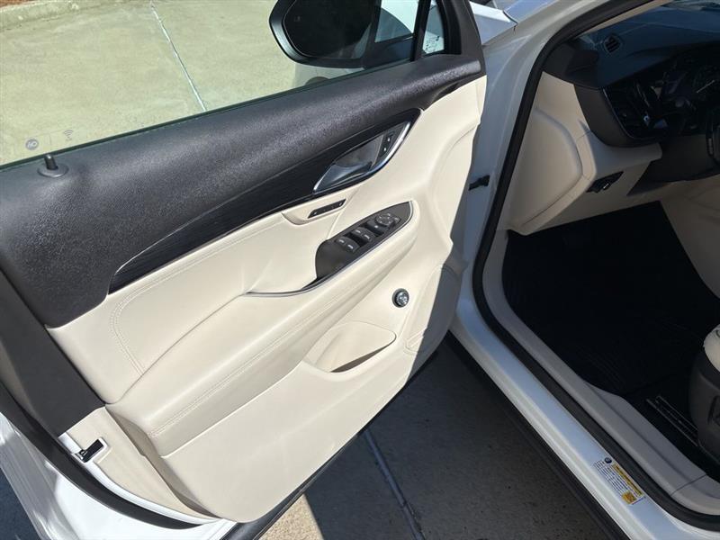 Buick Envision Essense 2022