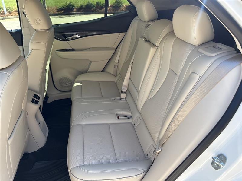 Buick Envision Essense 2022