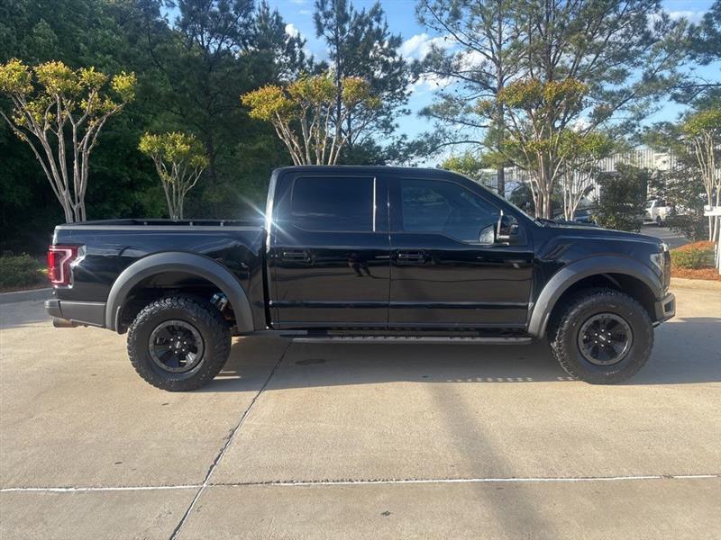 Ford F-150 Raptor SuperCrew 4WD 2018