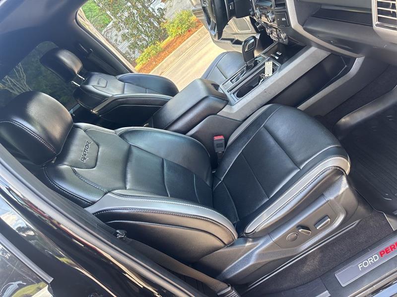 Ford F-150 Raptor SuperCrew 4WD 2018