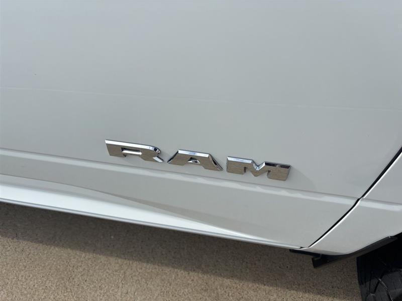 RAM 2500 Laramie Crew Cab SWB 4WD 2024