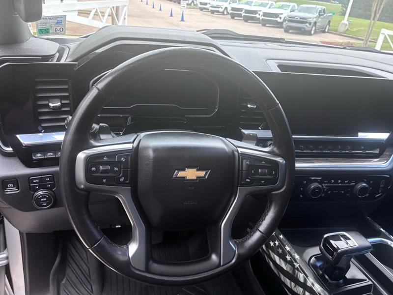 Chevrolet Silverado 1500 LTZ Crew Cab 4WD 2022