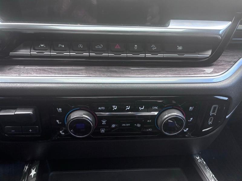 Chevrolet Silverado 1500 LTZ Crew Cab 4WD 2022