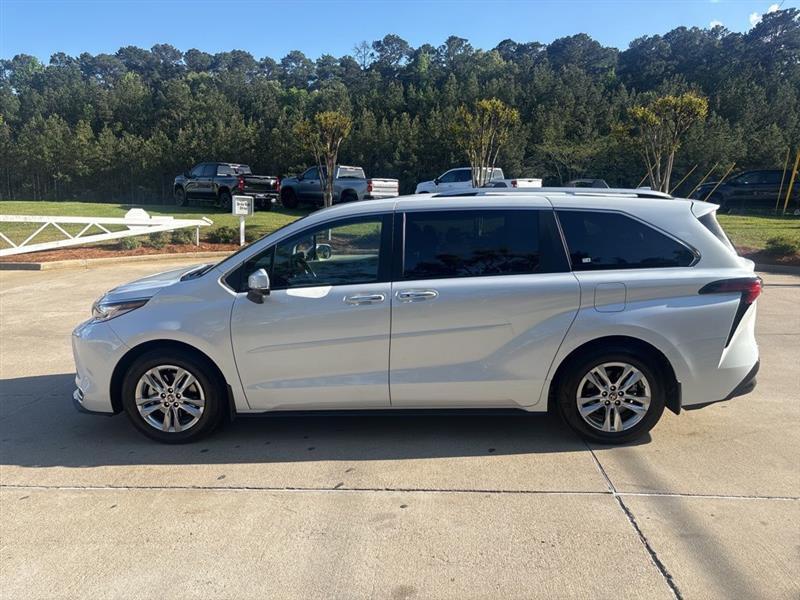 Toyota Sienna Limited 7-Passenger AWD 2024