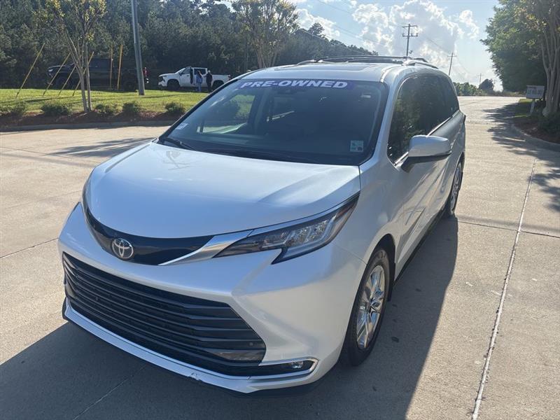 Toyota Sienna Limited 7-Passenger AWD 2024
