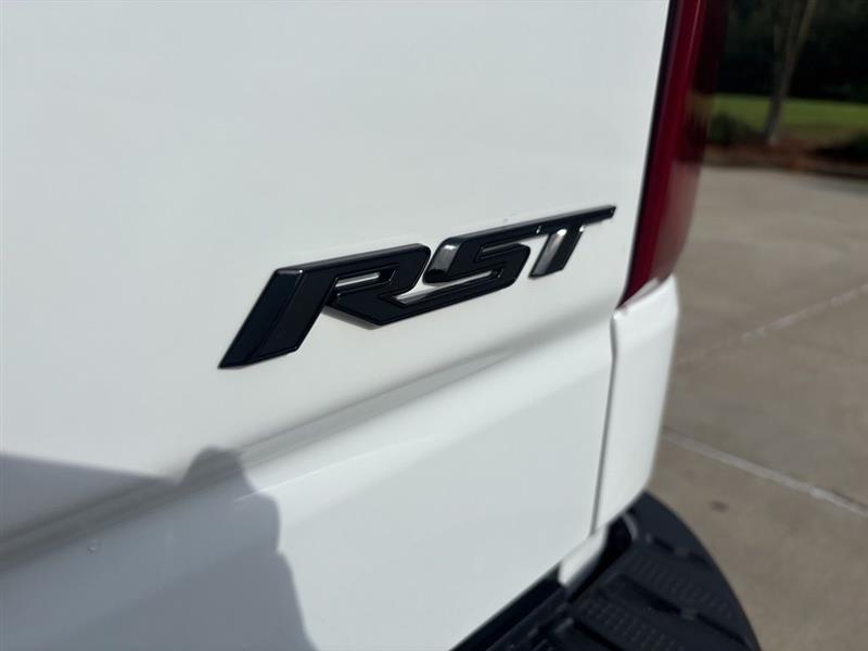 Chevrolet Silverado 1500 RST Crew Cab 4WD 2026