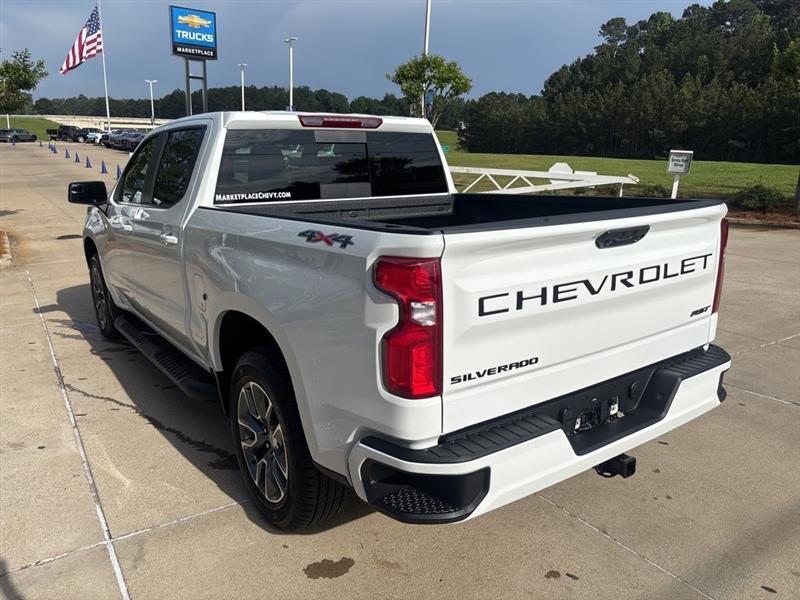 Chevrolet Silverado 1500 RST Crew Cab 4WD 2026