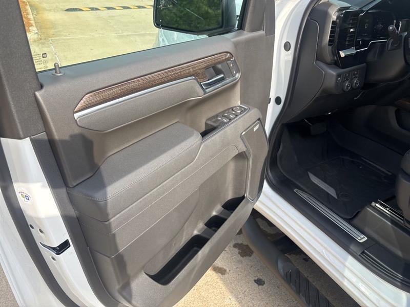 Chevrolet Silverado 1500 RST Crew Cab 4WD 2026
