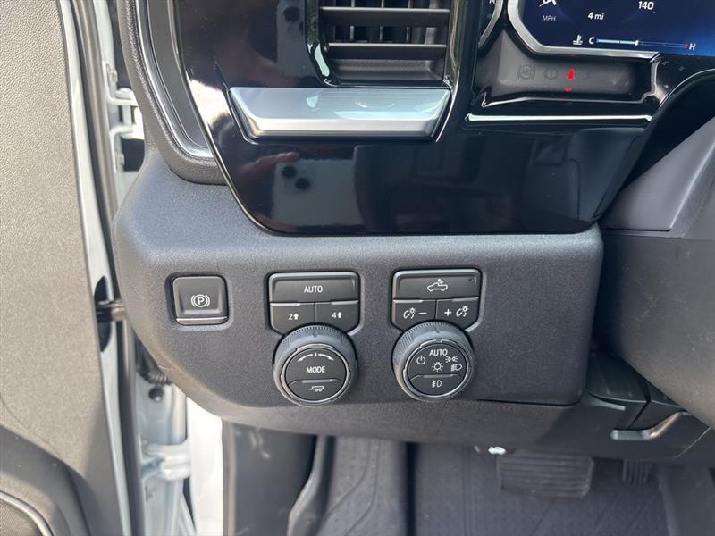 Chevrolet Silverado 1500 RST Crew Cab 4WD 2026
