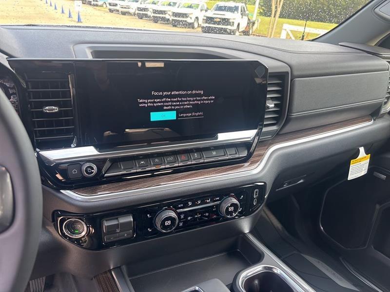 Chevrolet Silverado 1500 RST Crew Cab 4WD 2026