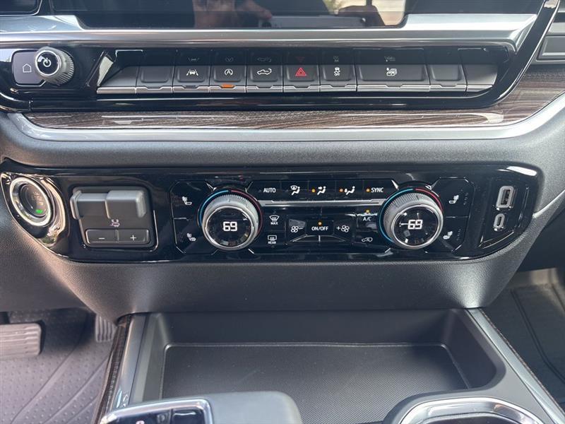 Chevrolet Silverado 1500 RST Crew Cab 4WD 2026