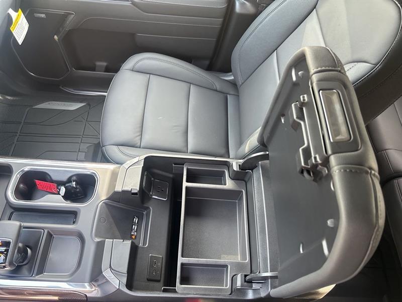 Chevrolet Silverado 1500 RST Crew Cab 4WD 2026