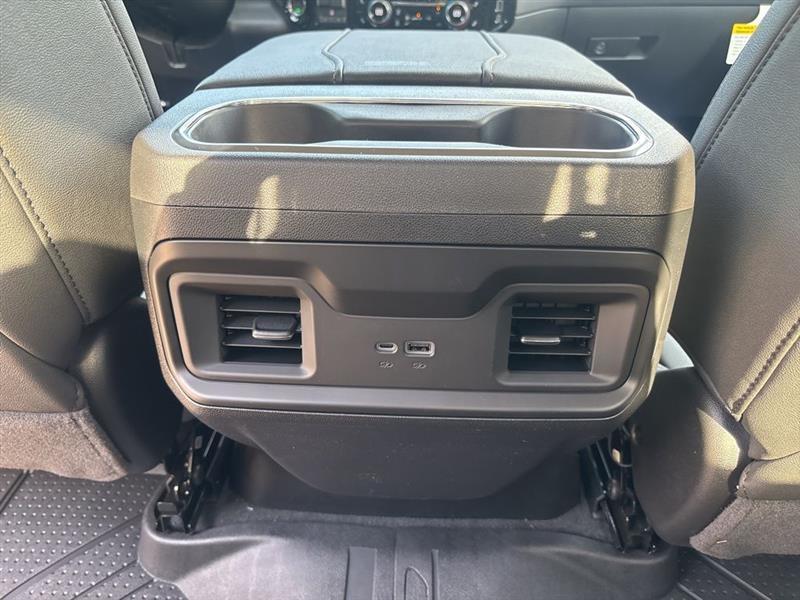 Chevrolet Silverado 1500 RST Crew Cab 4WD 2026