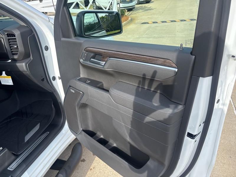 Chevrolet Silverado 1500 RST Crew Cab 4WD 2026