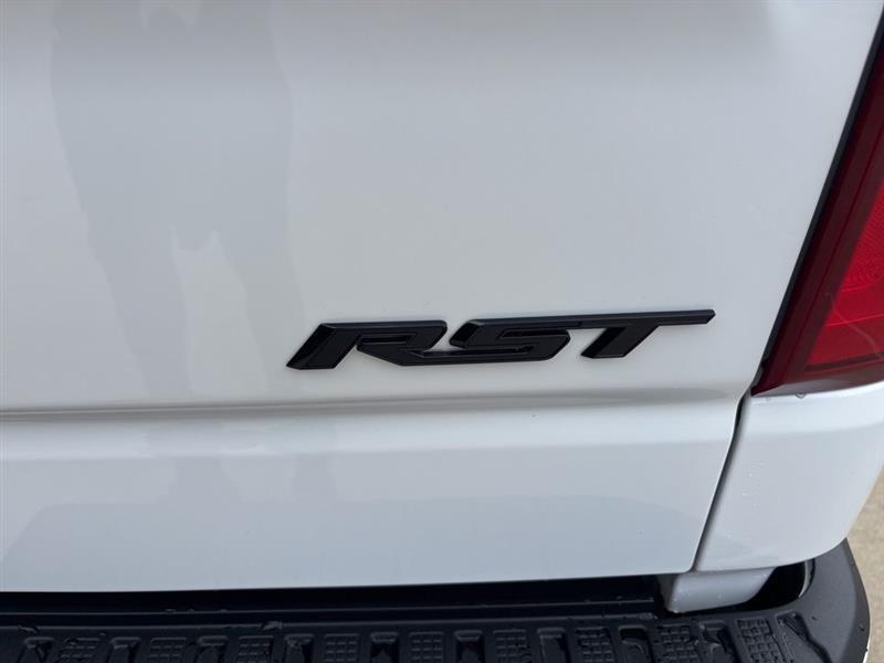 Chevrolet Silverado 1500 RST Crew Cab 4WD 2026
