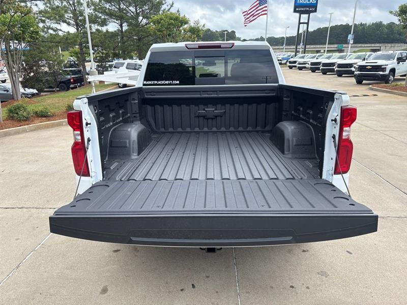 Chevrolet Silverado 1500 RST Crew Cab 4WD 2026
