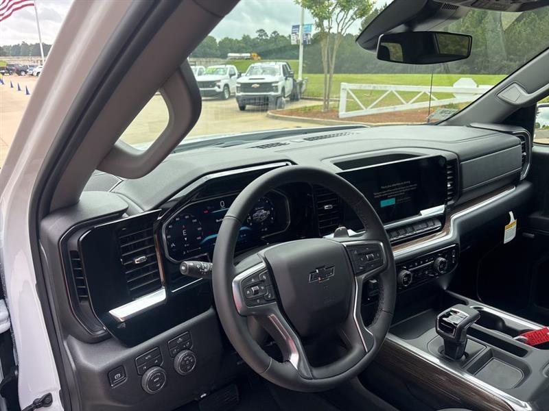 Chevrolet Silverado 1500 RST Crew Cab 4WD 2026