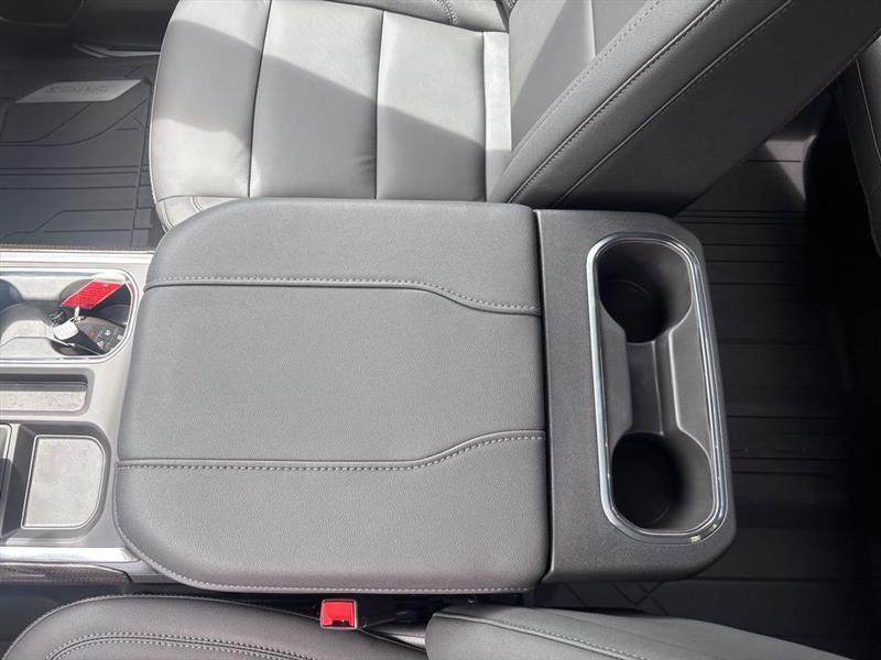 Chevrolet Silverado 1500 RST Crew Cab 4WD 2026