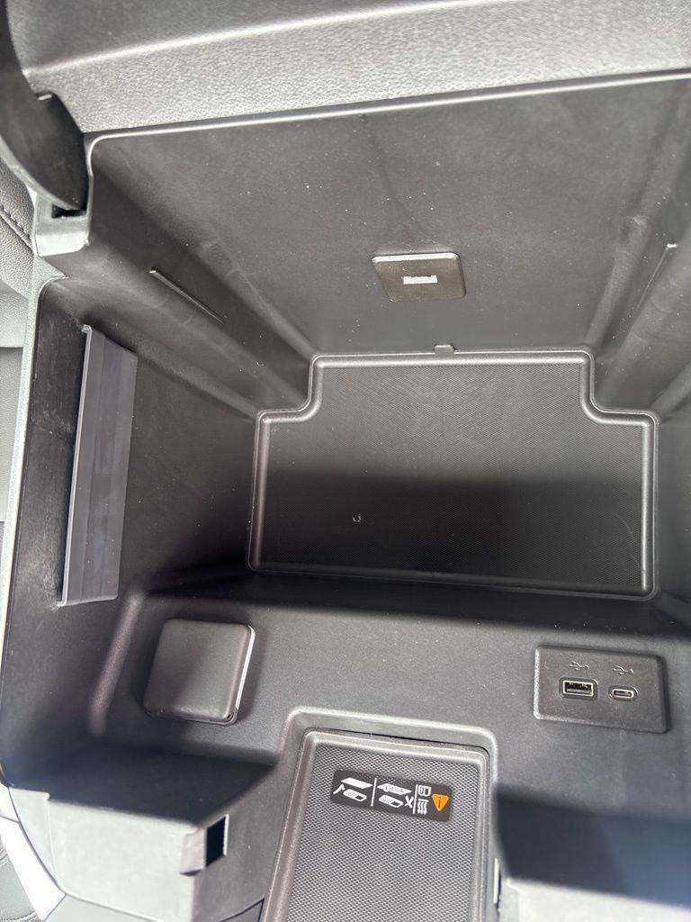 Chevrolet Silverado 1500 RST Crew Cab 4WD 2026