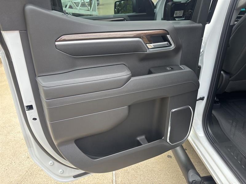 Chevrolet Silverado 1500 RST Crew Cab 4WD 2026