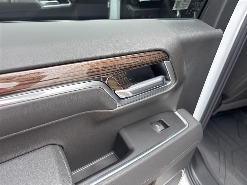 Chevrolet Silverado 1500 RST Crew Cab 4WD 2026