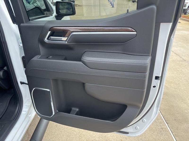 Chevrolet Silverado 1500 RST Crew Cab 4WD 2026